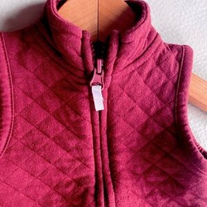 10/$35💥Quilted Mulberry Full Zip-Up Vest, Unisex, Mock Neck, Lightweight